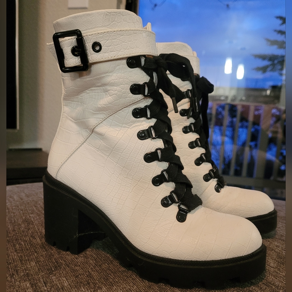 Women's White Lace-Up Platform Ankle Boots